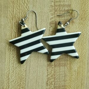 Retro Black and White Striped Star Earrings